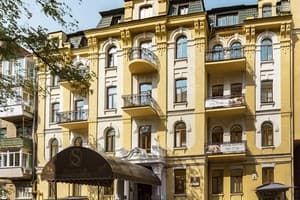 Senator City Center 18